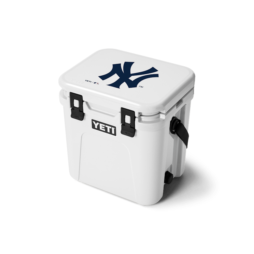 New York Yankees Roadie® 24 Hard Cooler